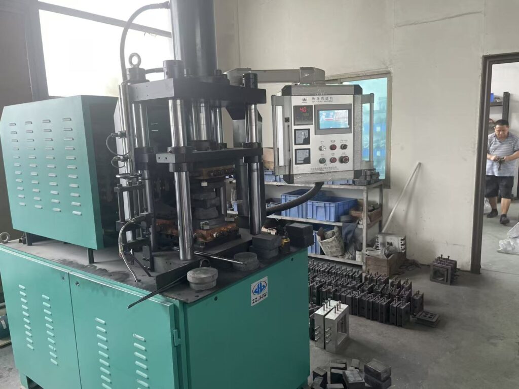 Hot pressing sintering machine