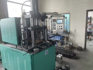 Hot pressing sintering machine